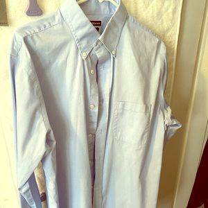 Men’s Croft and Barrow blue button down shirt